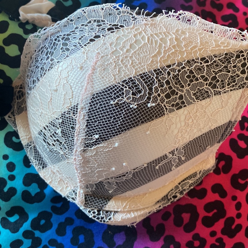 Bra - Picture 2 of 8